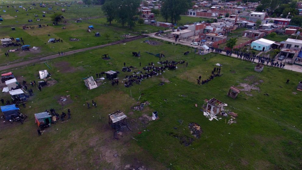 Unas 1300 personas fueron desalojadas de la toma este jueves, según el gobierno provincial