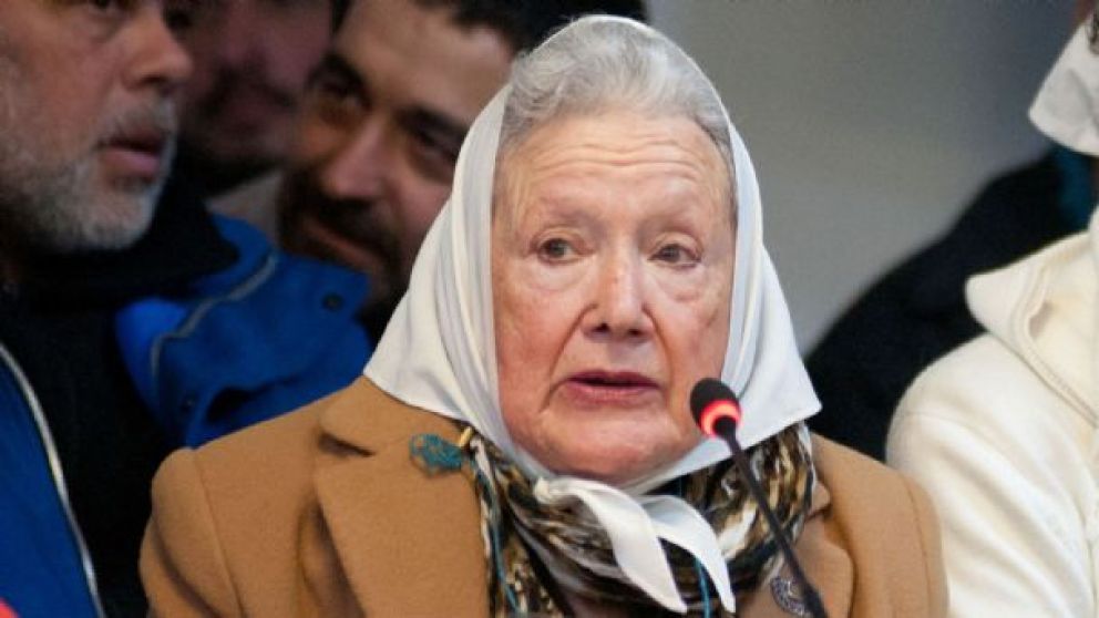 Las Madres de Plaza de Mayo repudiaron la represión en Guernica