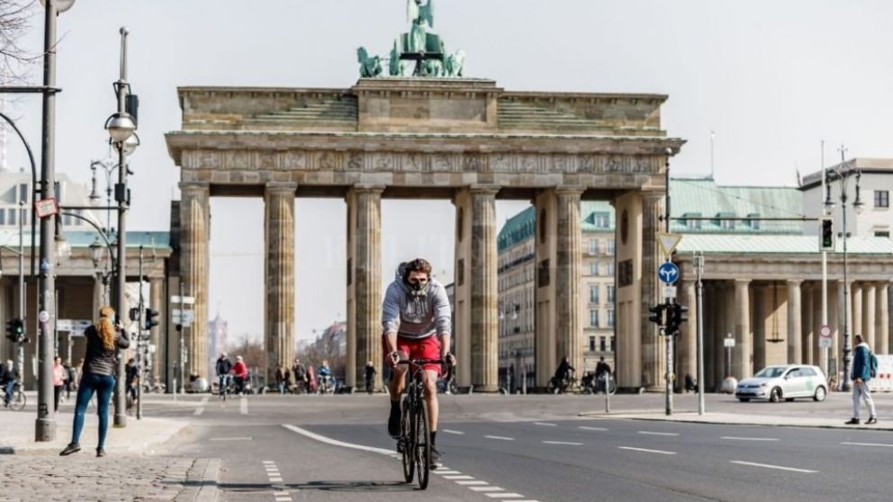 Solo permanecerán abiertas las escuelas, los jardines de infantes, así como el comercio al por mayor y al por menor