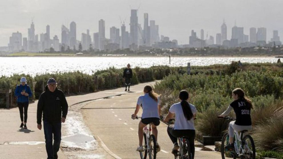 Melbourne dispone reabrir actividades tras cuatro meses de cuarentena