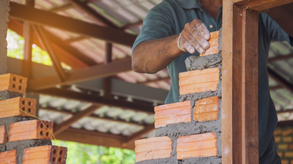 Construcci�n: por el boom de refacciones, faltan ladrillos y se dispara el precio de los insumos