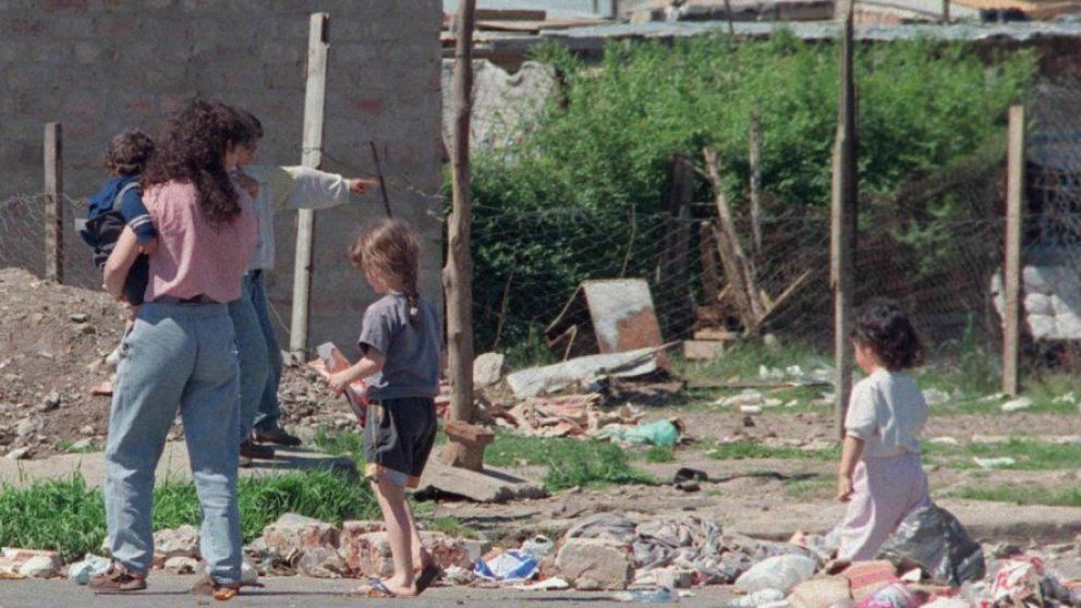 AUH, Tarjeta Alimentar y Desempleo en el Presupuesto 2021: sin IFE y ATP, habr� una ca�da de 14% real en el gasto social