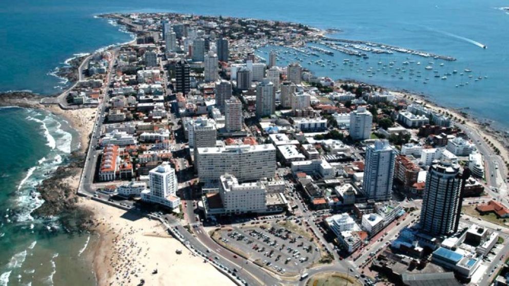 Las playas de Punta del Este no recibirán turistas extranjeros este verano