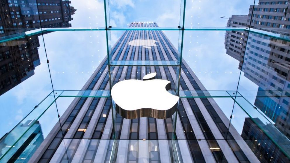 Apple, la primera empresa de EE.UU. en alcanzar un valor mayor a los USD2 billones