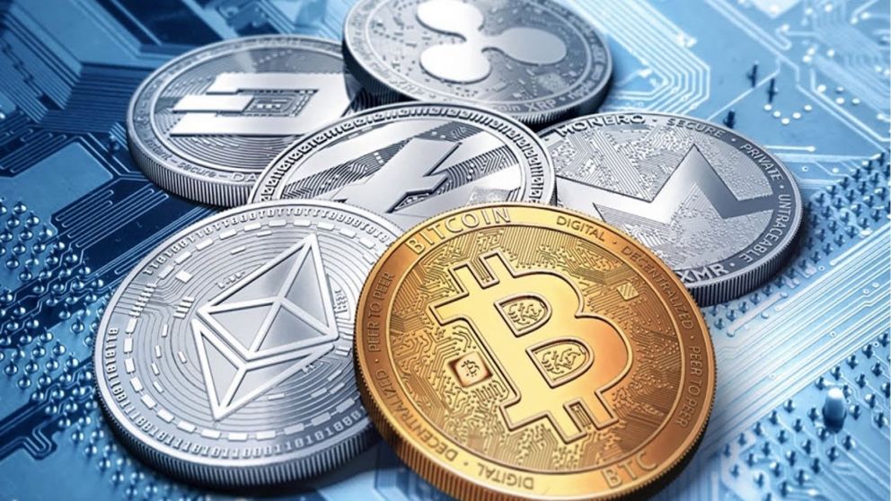 Los gobiernos frente a las criptomonedas y el control fiscal y monetario 