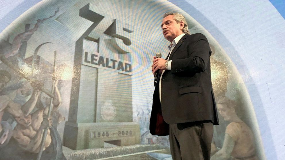 El acto del 17 de Octubre le dio oxígeno político a Alberto