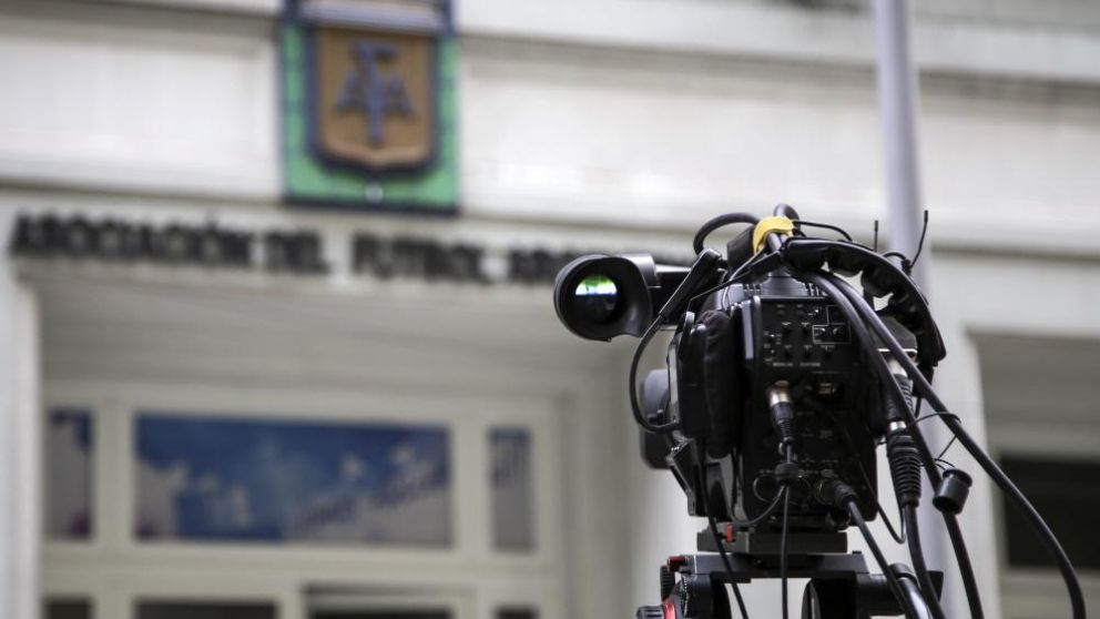 Los derechos de la televisaci�n del f�tbol argentino pasar�an a TNT Sports