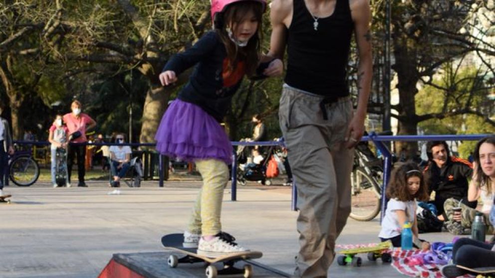 Skaters: un boom sobre ruedas que sale a ganar las calles en pandemia