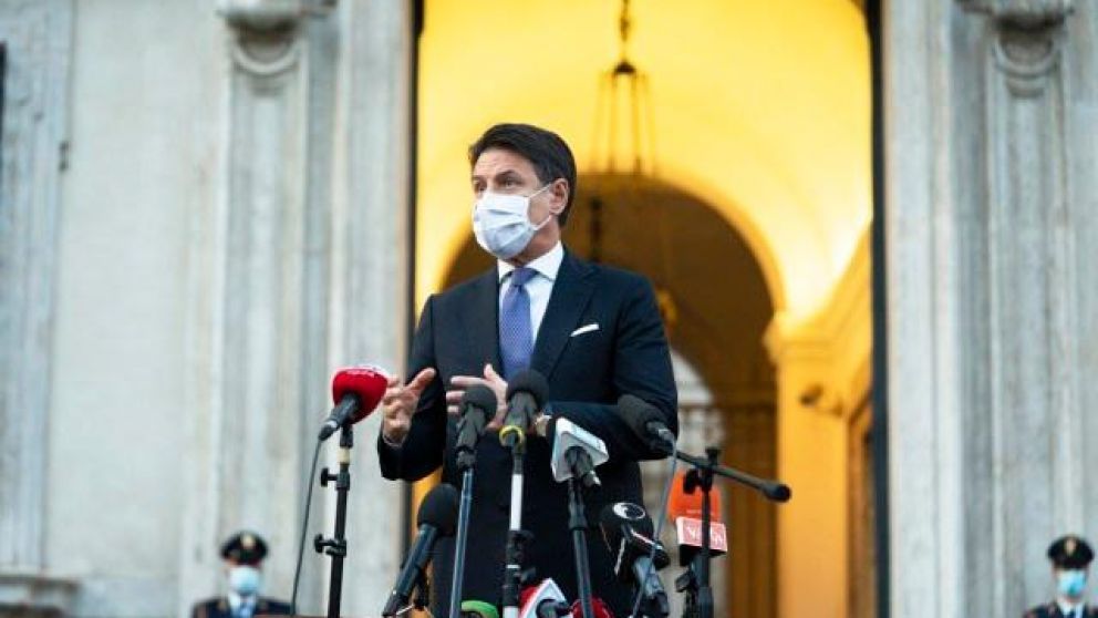 Italia pide usar barbijos en las casas y evitar las reuniones de m�s de seis personas