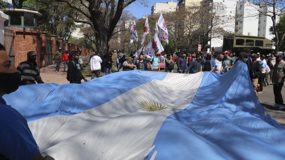 Se trató de la segunda convocatoria de apoyo al Gobierno que se realiza frente a Olivos en el último mes