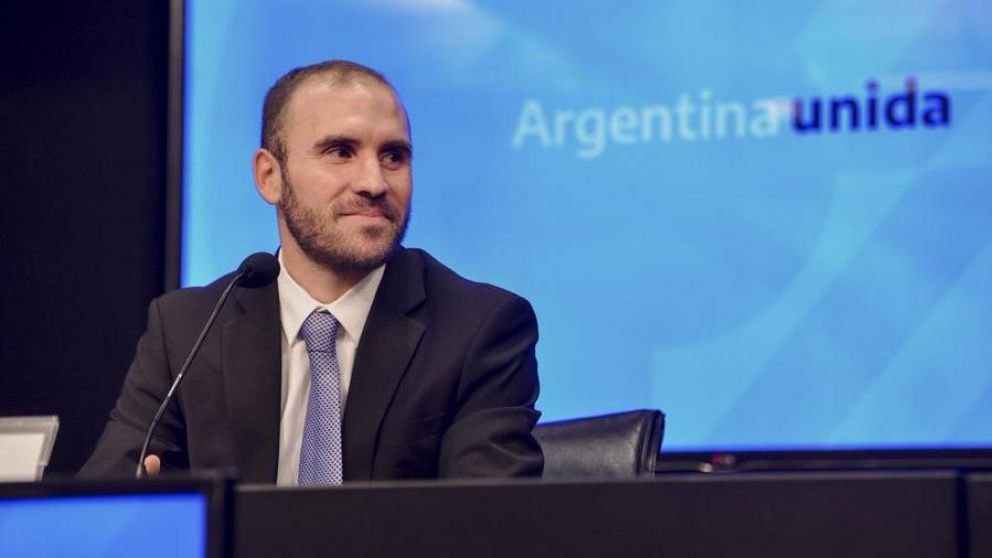 Bono dollar linked: Economía colocó USD1.766 millones y consiguió $136.105 millones para el Tesoro