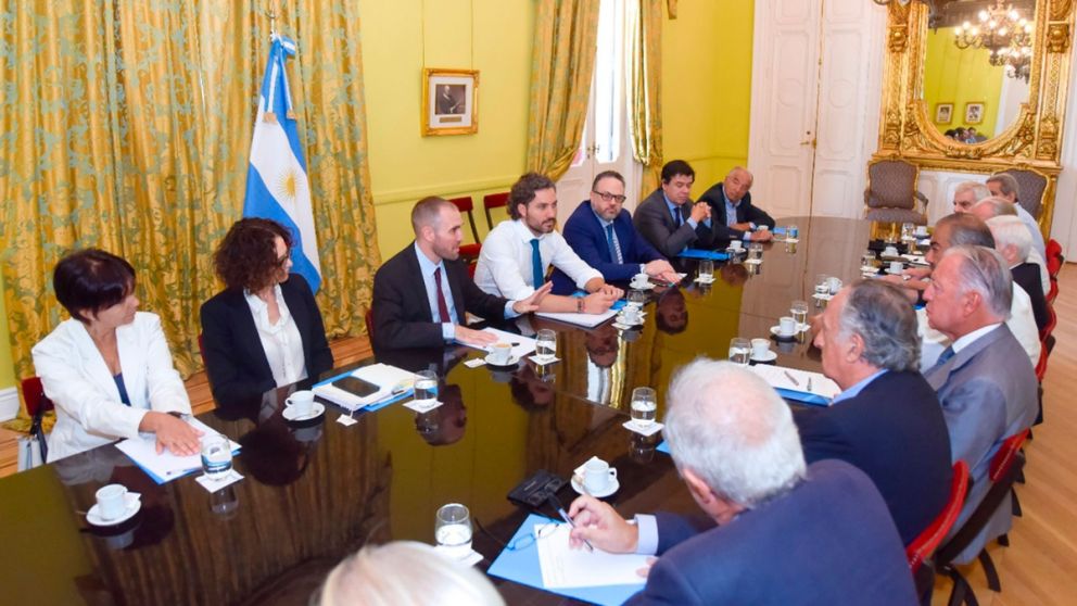 El gobierno reflota el consejo económico y social y recibe a empresarios y sindicalistas