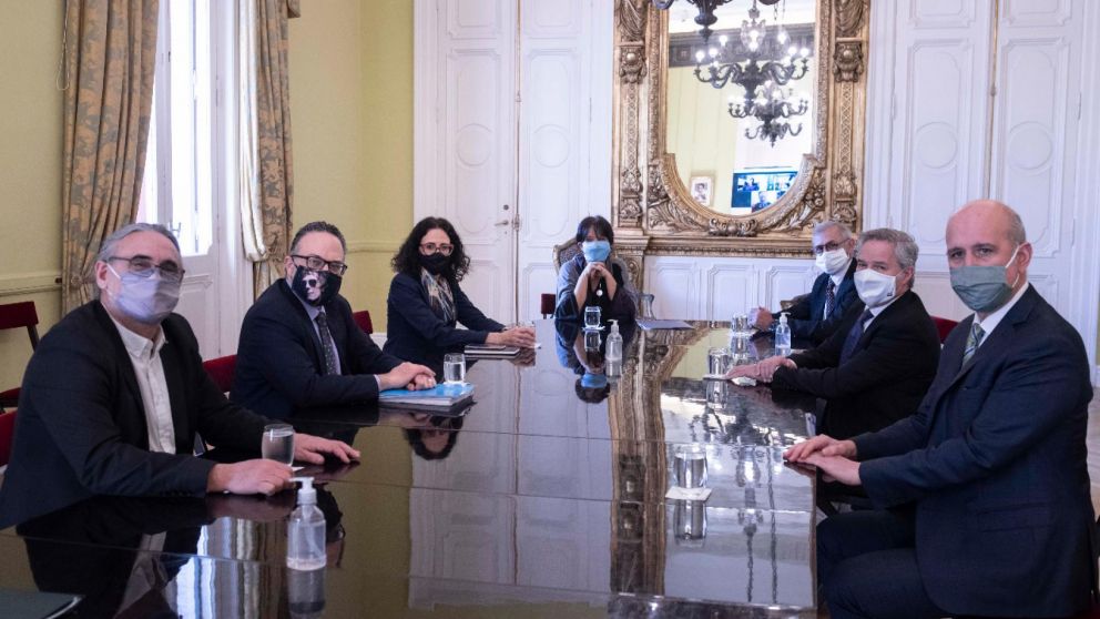 Doble presidencia, soja, dólar y salarios, el menú de la post cuarentena para el Gobierno