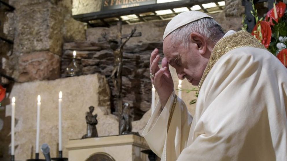 Enc�clica Fratelli Tutti del papa Francisco: "El 's�lvese quien pueda' se traducir� r�pidamente en el 'todos contra todos', y eso ser� peor que una pandemia"