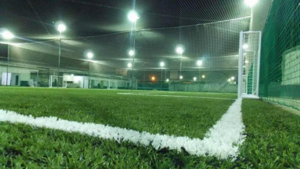 Gol en contra para el Gobierno: reabren 1.000 canchas de Fútbol 5 sin permisos