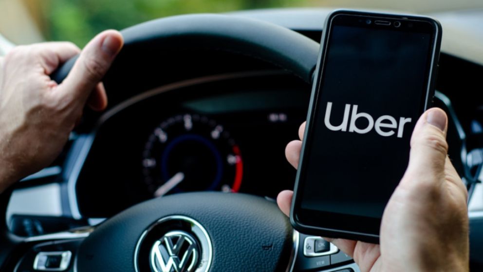 Uber podrá operar con tarjeta de crédito en la Ciudad