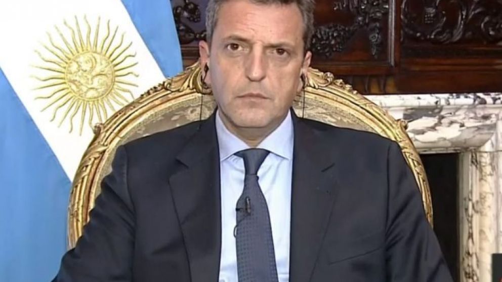 Sergio Massa señaló que deben garantizar el equipamiento de la policía