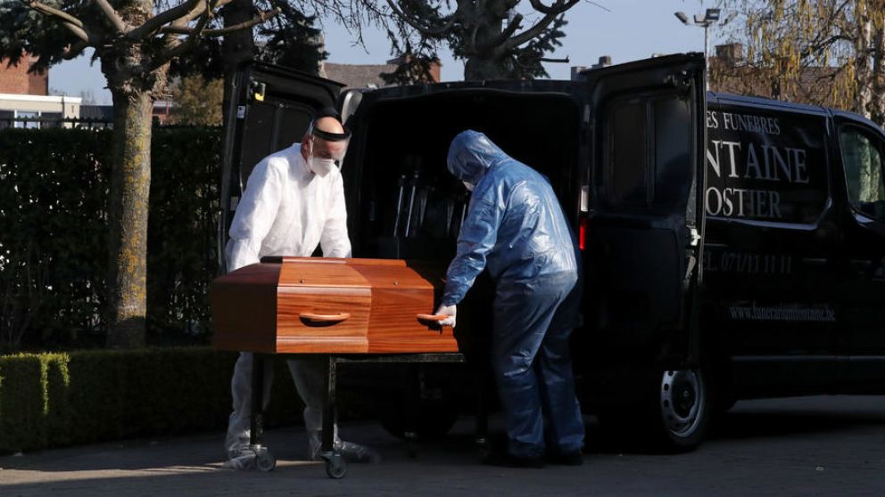 La universidad Johns Hopkins calcula m�s de un mill�n de muertes, pero el n�mero podr�a ser mucho mayor