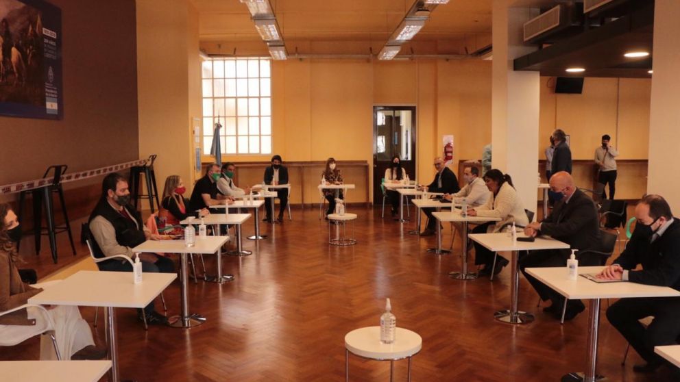 UPCN arregló por un 7% y buscarán sumar otro porcentaje en diciembre