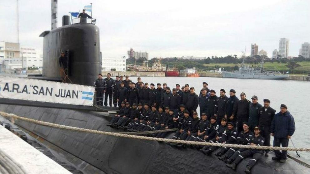 El diario El Pa�s denunci� que Argentina investig� a los familiares de los 44 tripulantes desaparecidos del ARA San Juan