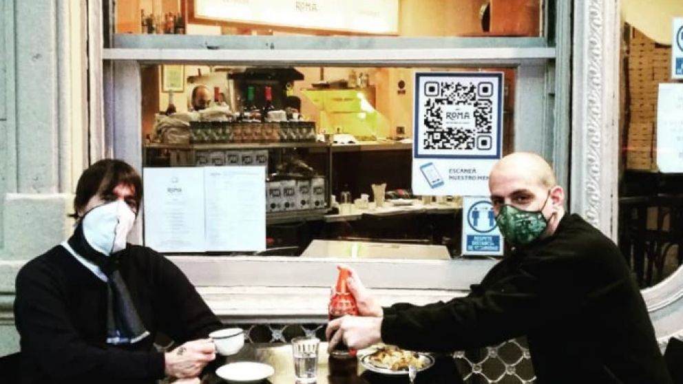 Consumir y pagar sin tocar la carta y sin contactos