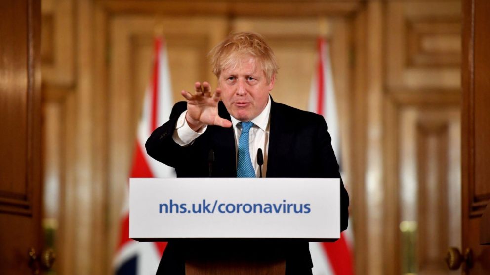 Boris Johnson anunció nuevas restricciones por rebrotes de coronavirus