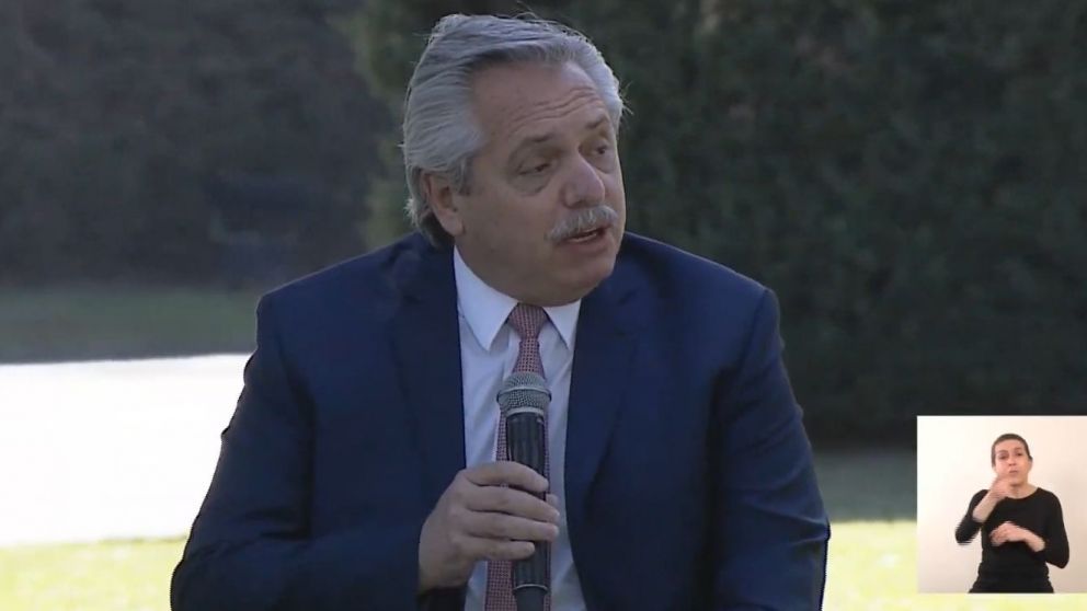 Alberto Fernández propuso crear una ley de Educación Ambiental