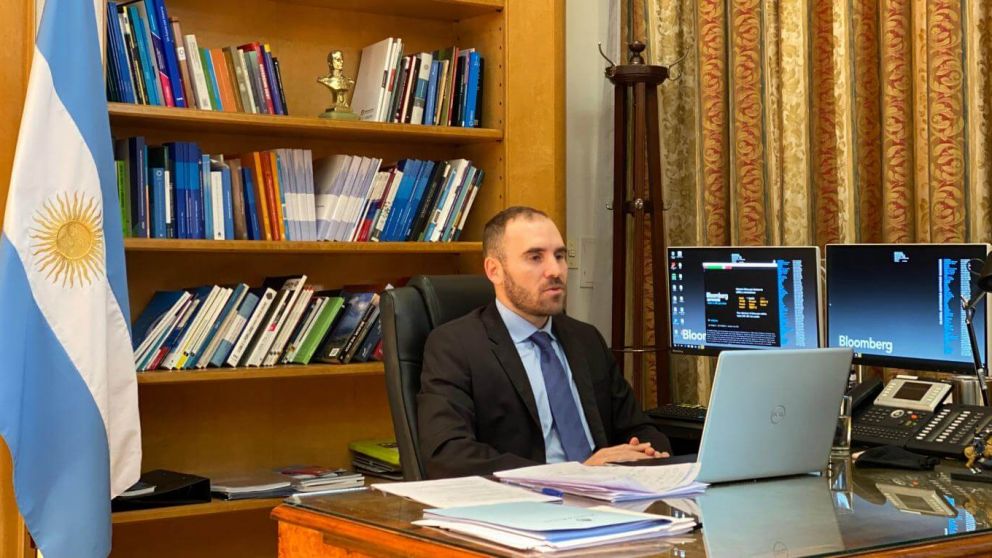 El Gobierno busca anclar las expectativas para contener la volatilidad cambiaria