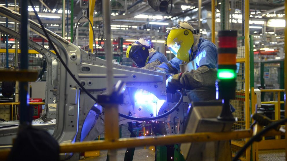Los metalúrgicos pactaron una suma fija en el marco de su convenio salarial