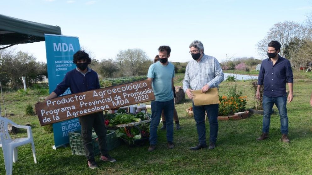 El ministro Rodríguez, durante la entrega de certificaciones