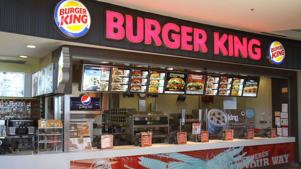 Alsea asegura que no se va del pa�s. Burger King y Starbucks siguen firmes.