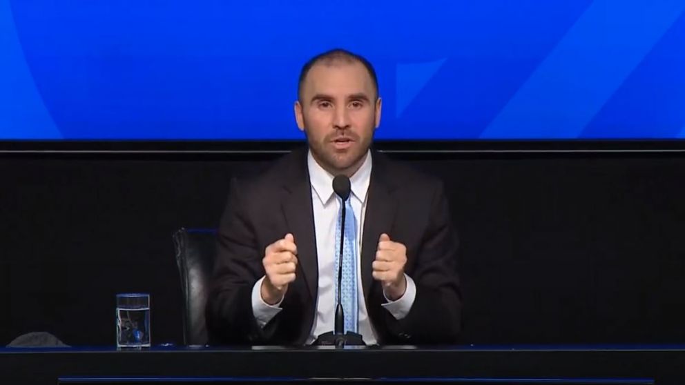 Guzmán hizo el nuevo anuncio cuatro días después de dar a conocer el éxito de la reestructuración de la deuda bajo legislación extranjera