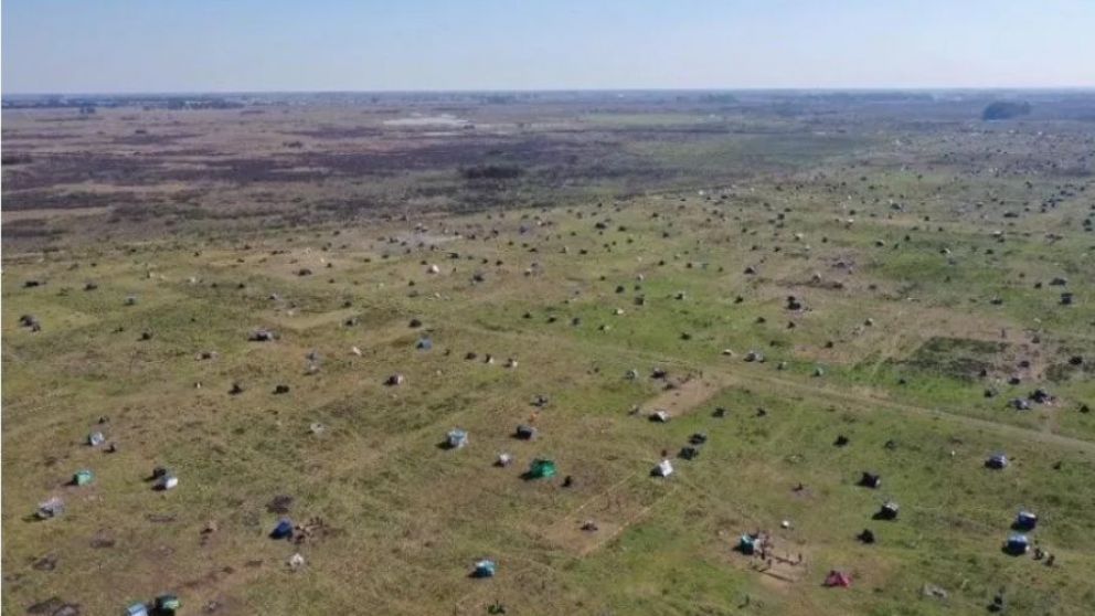 La toma de las tierras, unas 15 hectáreas ubicadas en el fondo del barrio San Martín, habían provocado incidentes entre los ocupantes y algunos propietarios de campos cercanos