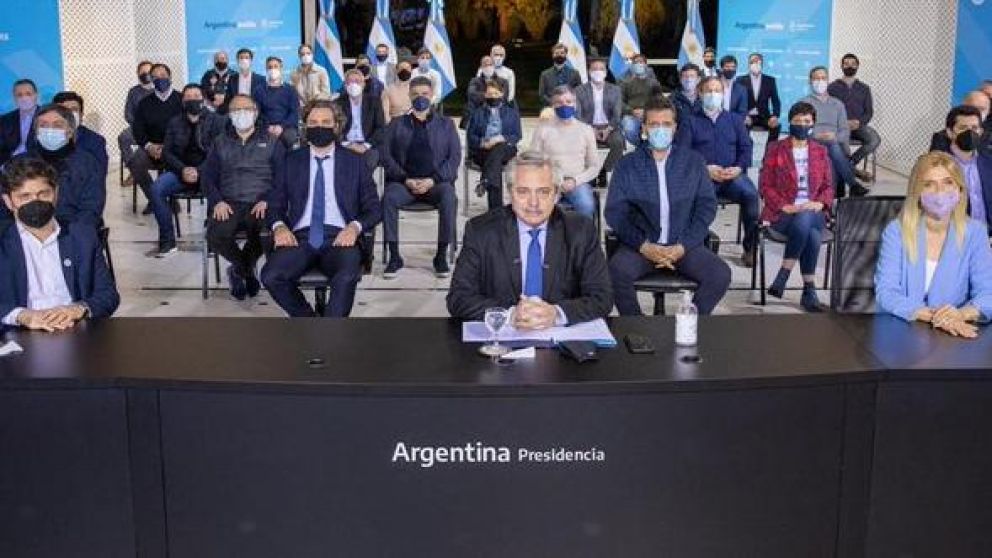 Alberto dijo que la "institucionalidad es el único camino"