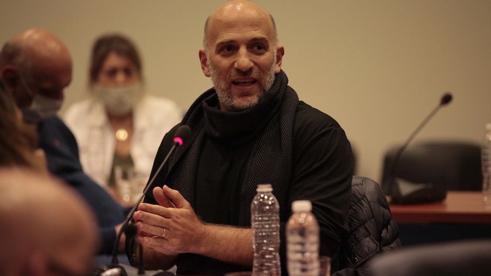 "En un momento tan dif�cil como el que estamos pasando tenemos que apostar a hablar m�s que nunca"