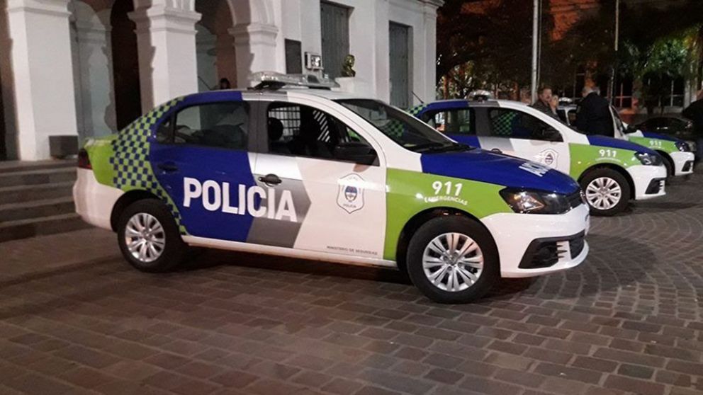 Los polic�as de la Provincia reclamaron por un aumento salarial y mejores uniformes y equipos, entre otros puntos