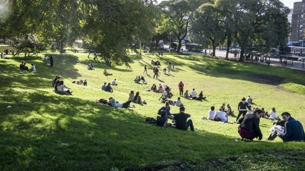 Las reuniones se habilitaron en CABA y en 25 municipios de Provincia