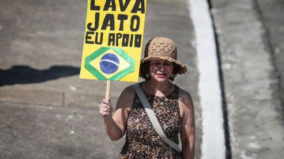 Marchas en Brasil por la continuidad de Lava Jato tras renuncia de fiscales