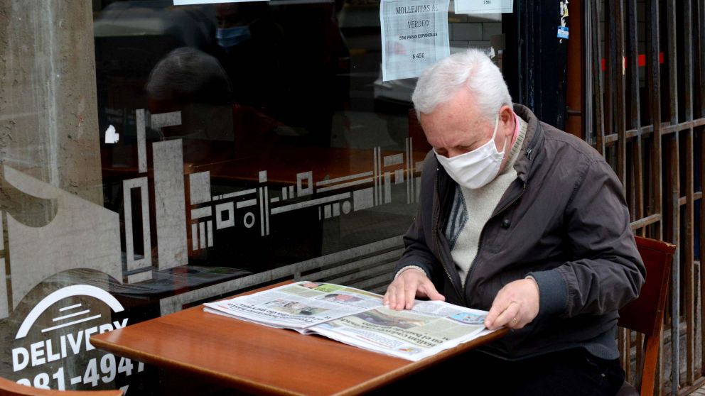El retorno de los bares marcó la vuelta del café al paso