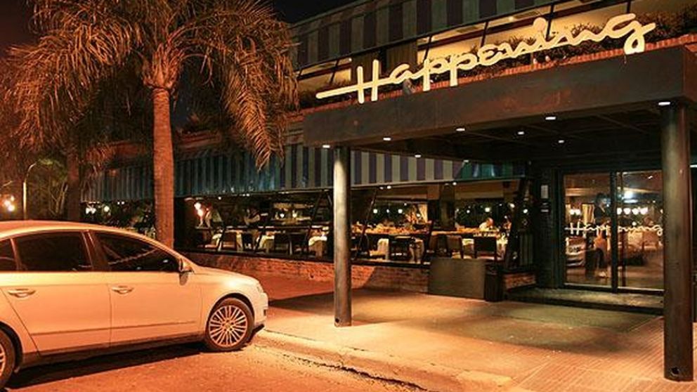 Happening Costanera el único restaurante histórico que ofrece take away y delivery.