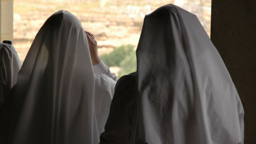 El nexo sería un familiar de una de las monjas que visitó el convento