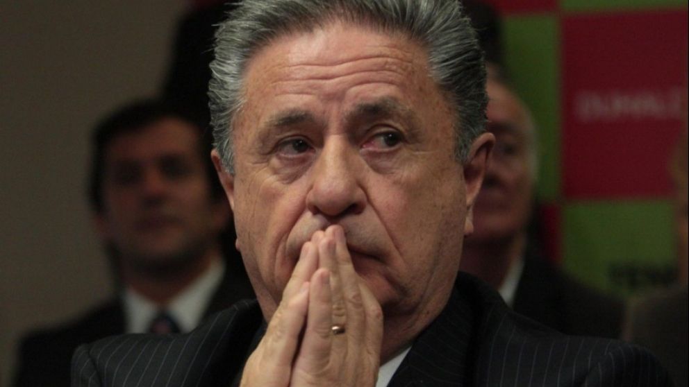 Duhalde: "Me dijeron que estaban preparando un golpe de estado"