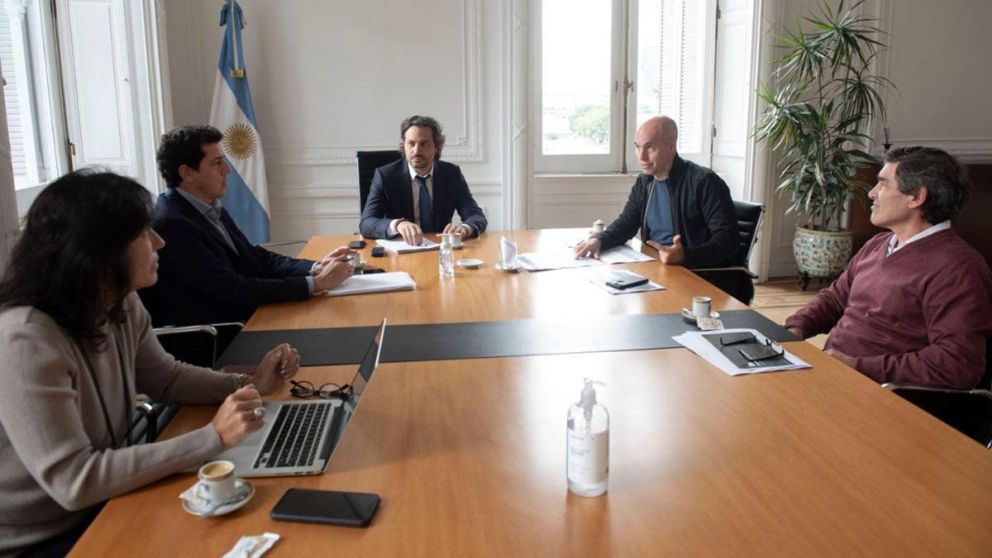 Sube la tensión entre Gobierno y oposición: la reforma, el regreso a clases y ahora la "hiperideologización"