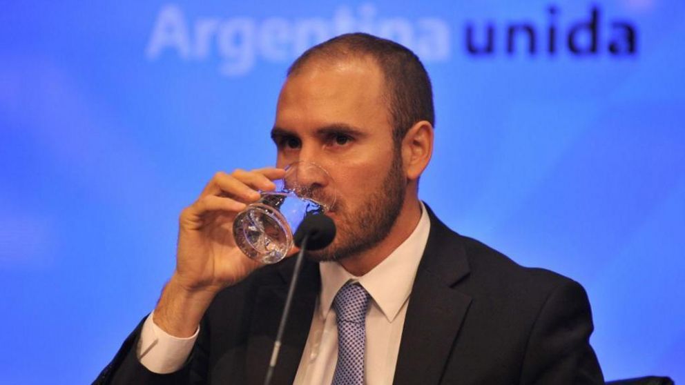 El Ministerio de Economía avanza en la pesificación de la deuda local