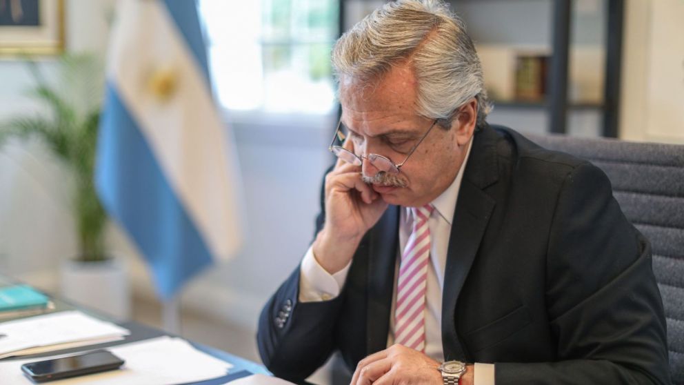 Alberto defendió el DNU sobre telecomunicaciones: "Hay que regular un servicio muy importante para los argentinos"