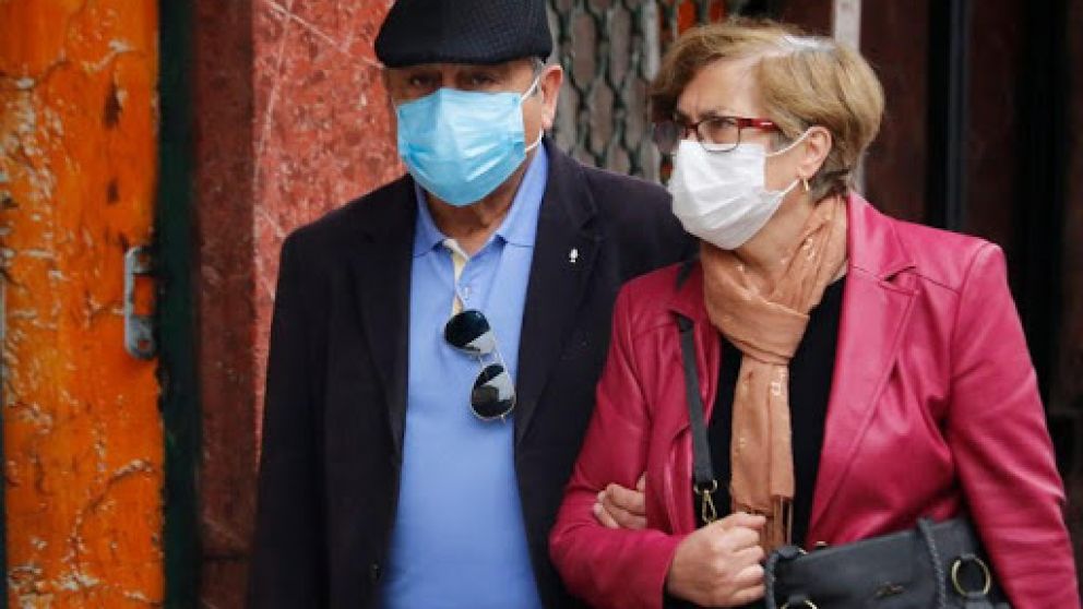 Muchos mayores dejaron de consultar a los médicos por enfermedades no vinculadas al Covid-19