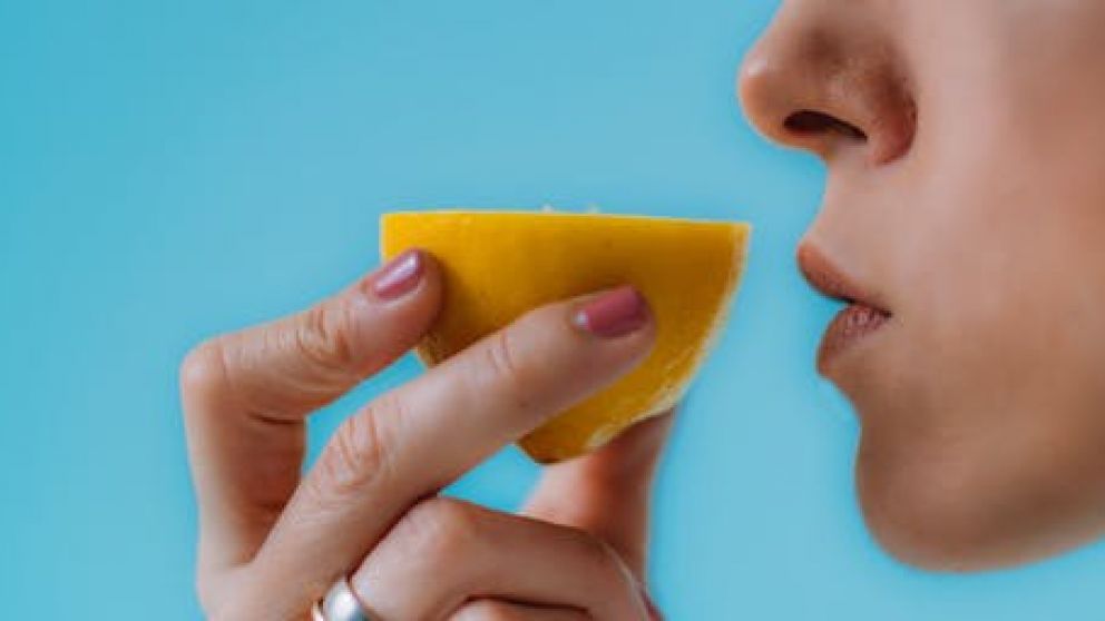 Pérdida del olfato y gusto: cómo diferenciar si es un resfriado común