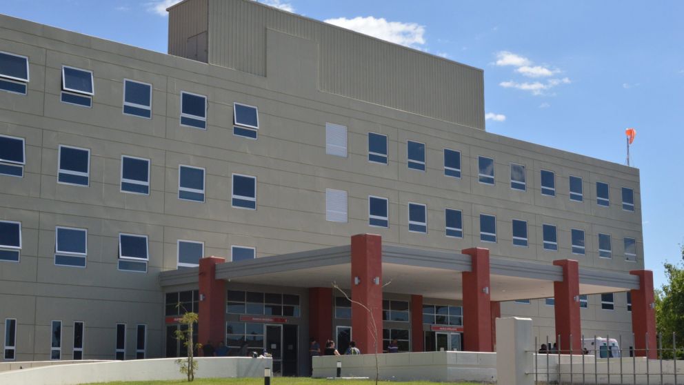 Las dos personas con coronavirus fueron internadas en el Hospital Rawson de San Juan