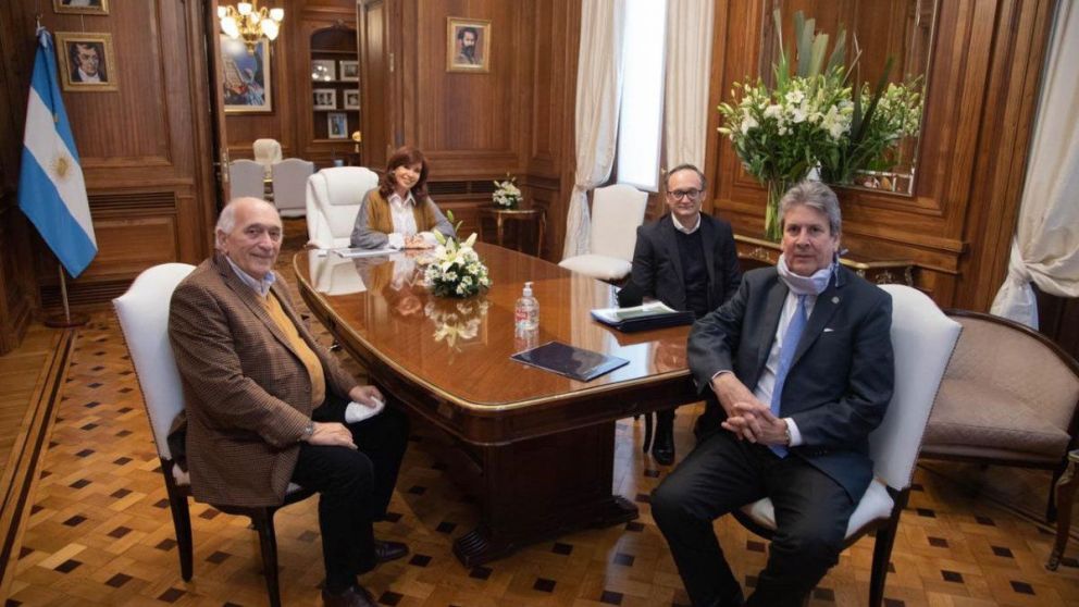 El CAA; durante su reunión con la vicepresidenta Cristina Fernández