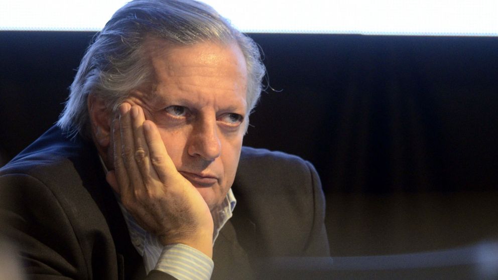 Otro ex funcionario acusado de favorecer empresas